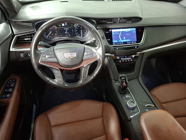 Used 2023 Cadillac XT5 Premium Luxury AWD/4WD image 2