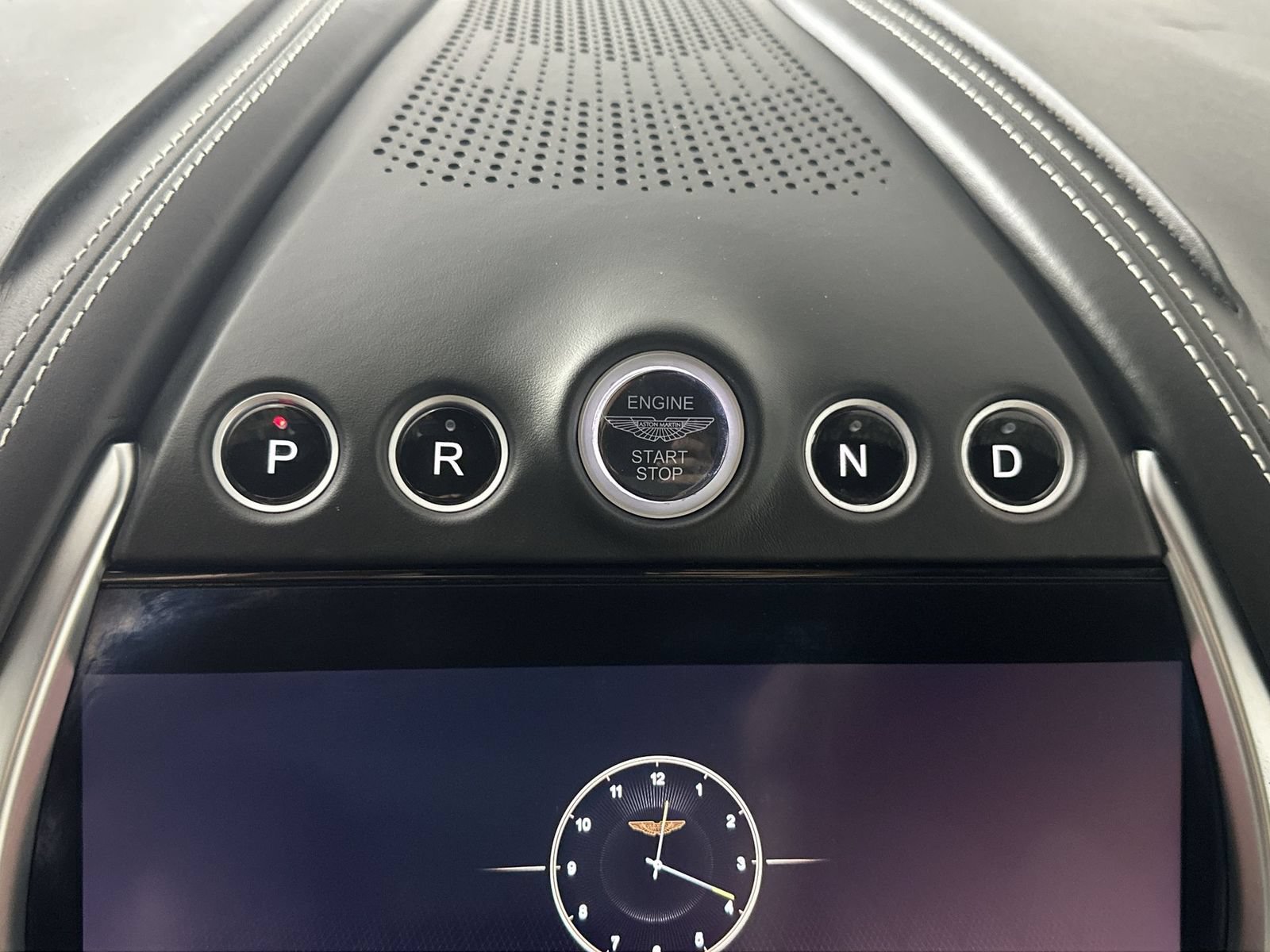 Used 2021 Aston Martin DBX AWD/4WD image 20