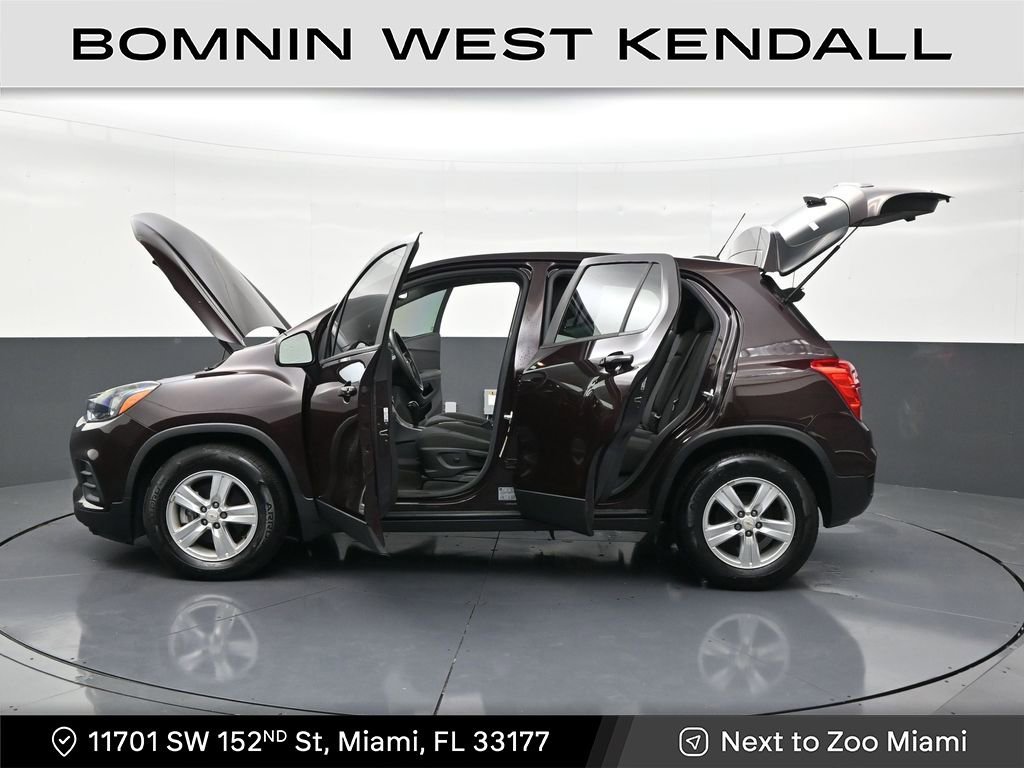 Used 2021 Chevrolet Trax LS image 30