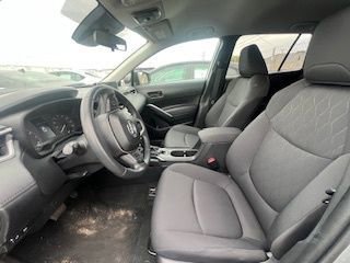 Used 2025 Toyota Corolla Cross LE image 17