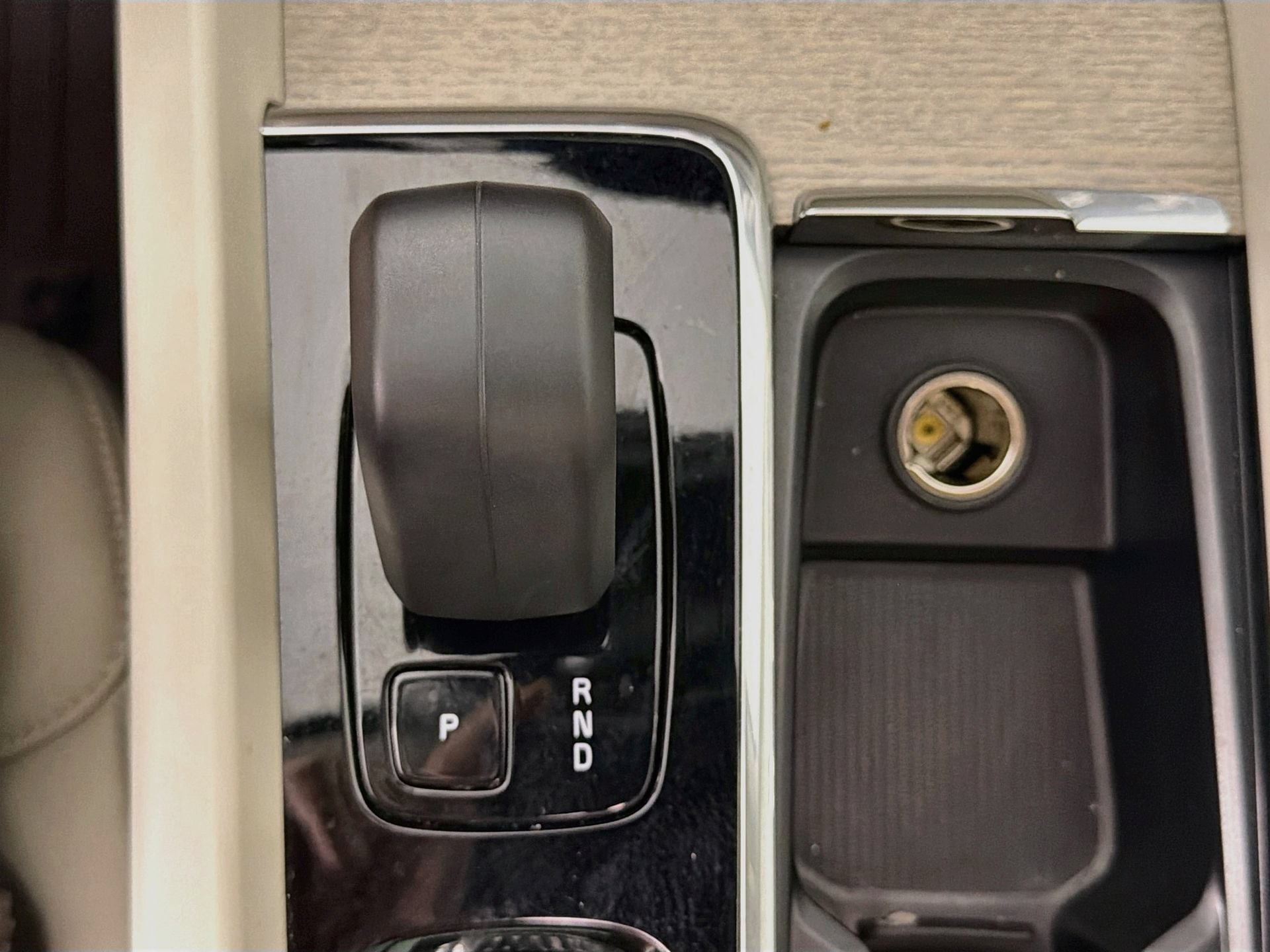 Certified 2023 Volvo XC60 B5 Plus w/ Protection Package Premier FWD image 17
