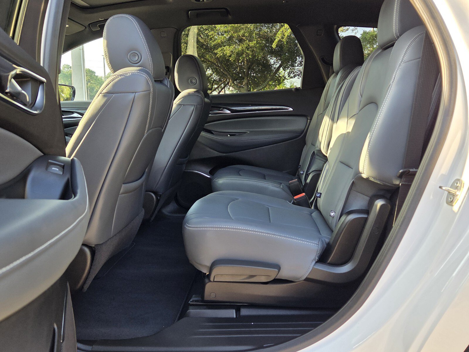 Certified 2023 Buick Enclave Essence w/ Experience Buick Package FWD image 13