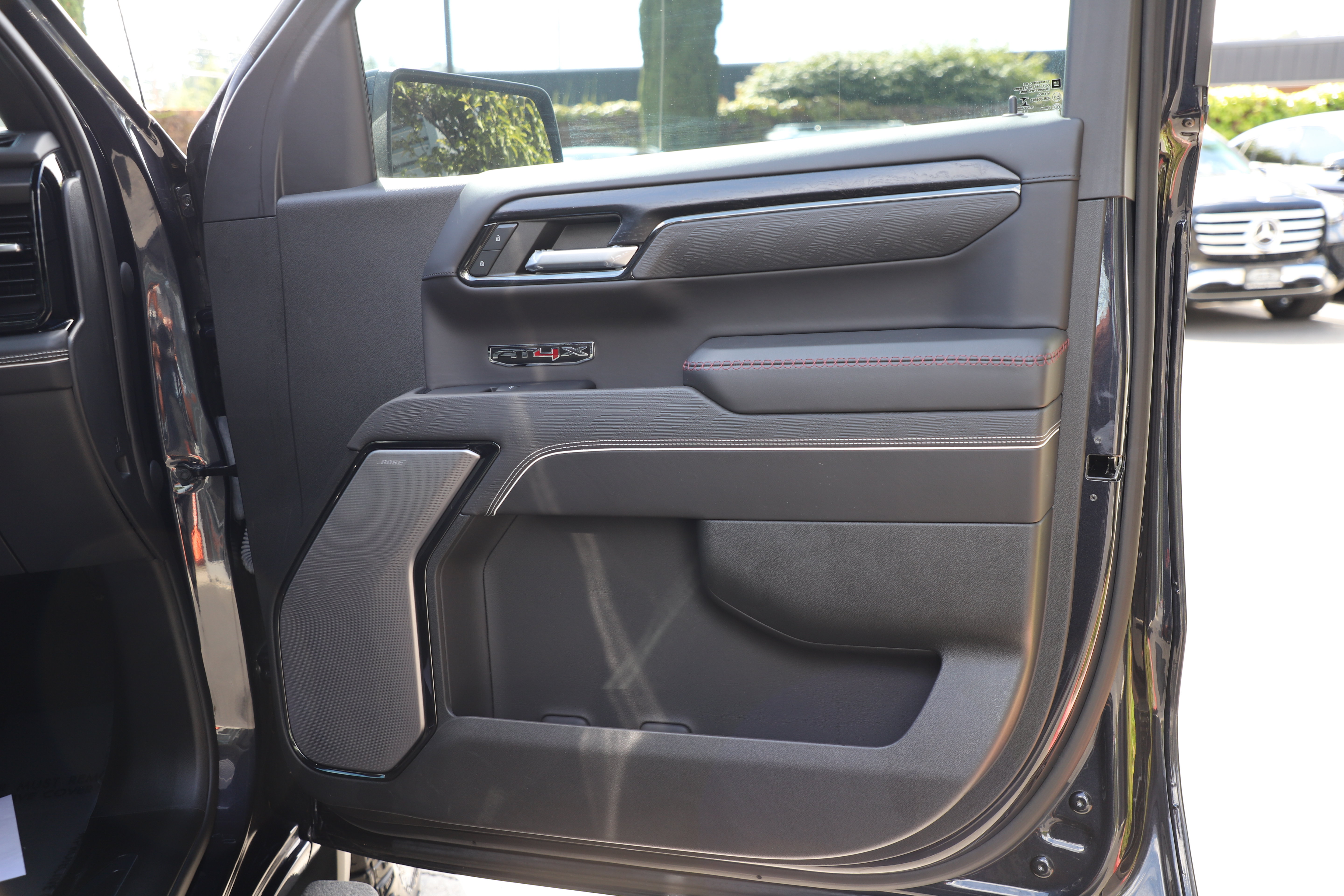 Used 2022 GMC Sierra 1500 AT4X AWD/4WD image 9