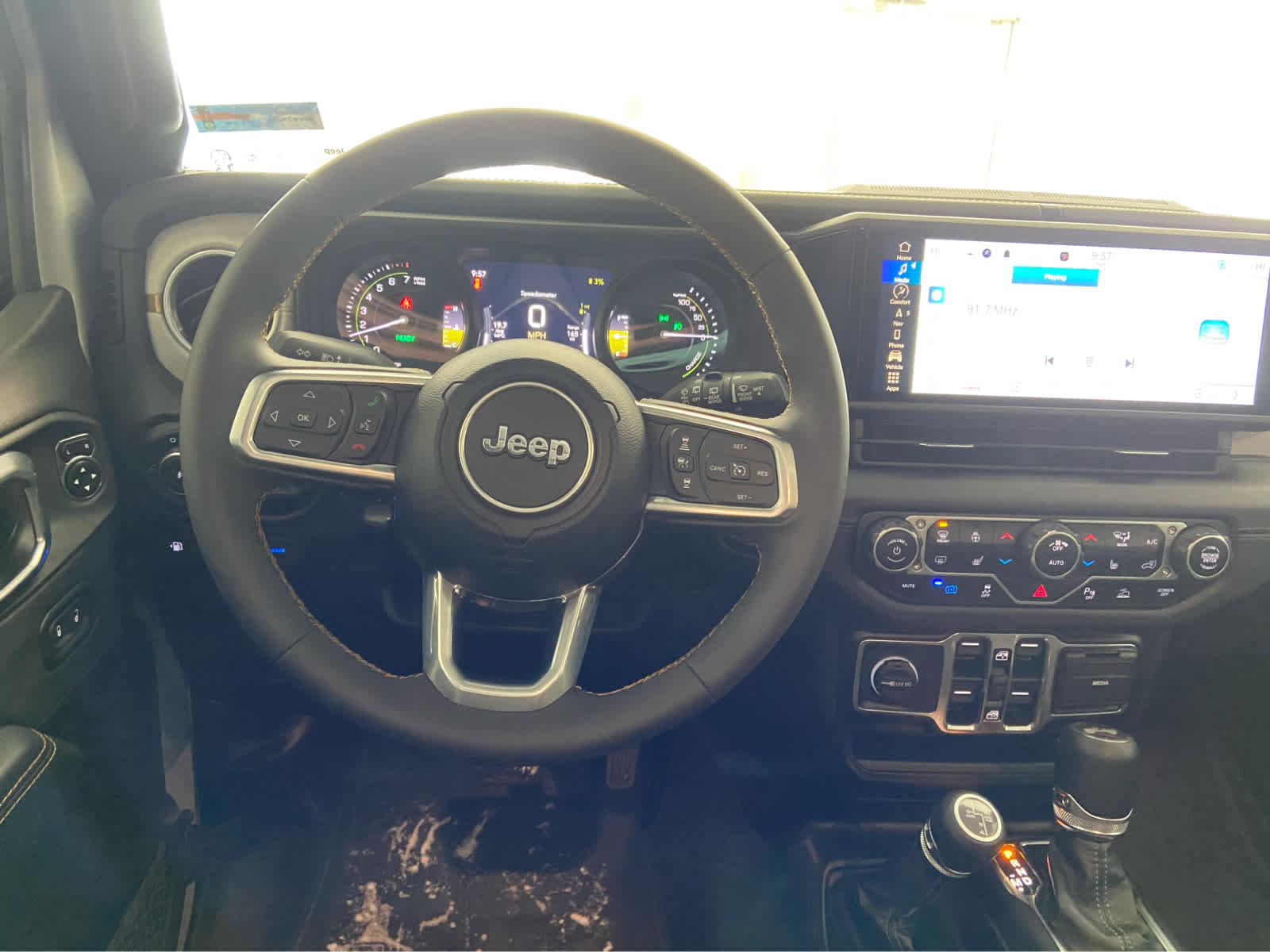Used 2024 Jeep Wrangler Sahara w/ Technology Group AWD/4WD image 21