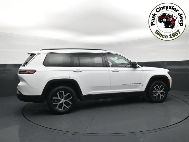 Used 2025 Jeep Grand Cherokee L Limited w/ Trailer Tow Package AWD/4WD image 6