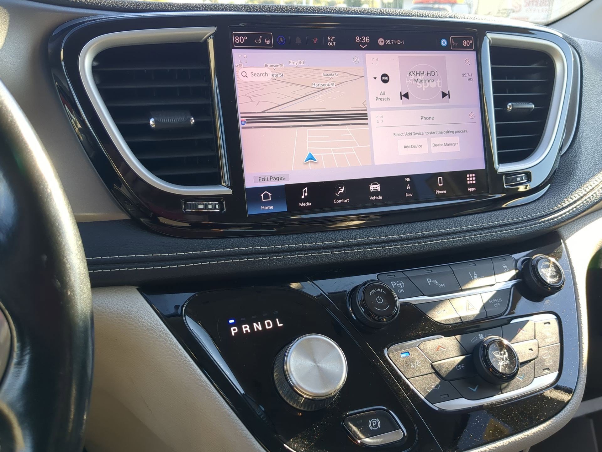 Used 2021 Chrysler Pacifica Touring-L image 22