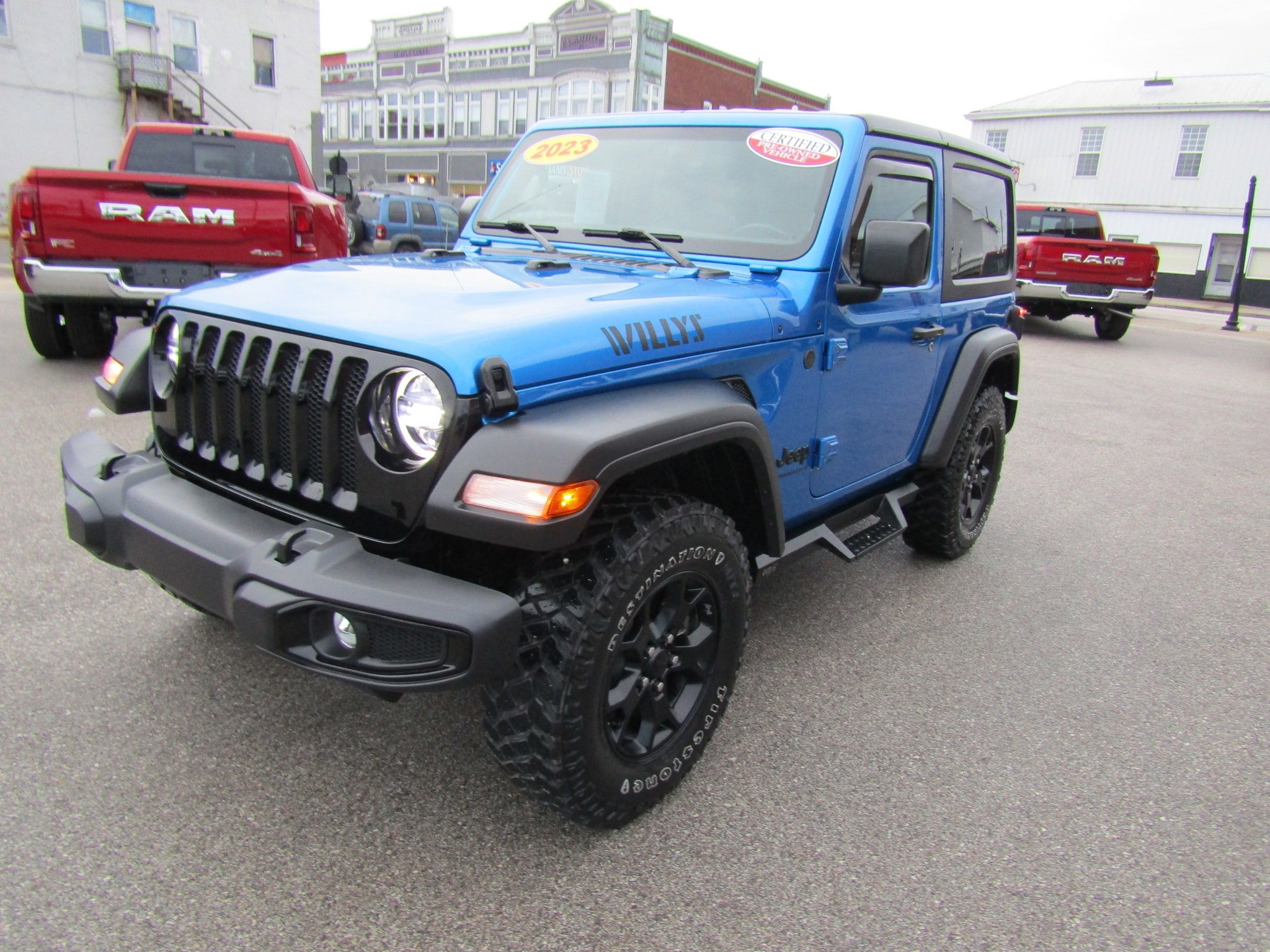 Used 2023 Jeep Wrangler Willys AWD/4WD image 7
