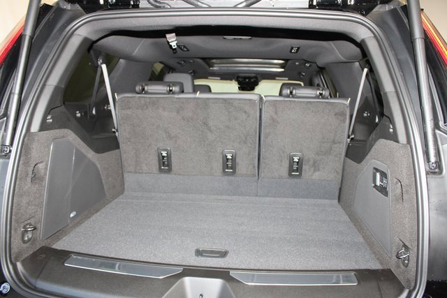 New 2026 Cadillac Escalade ESV Luxury w/ Touring Package image 33