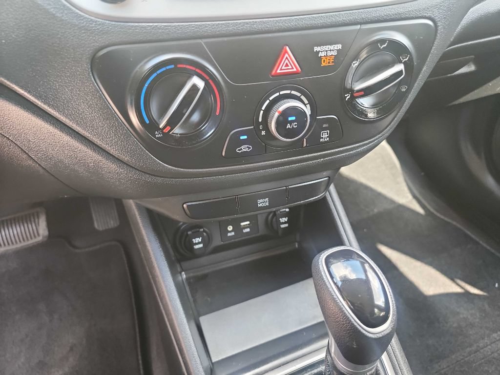 Used 2021 Hyundai Accent SEL FWD image 17