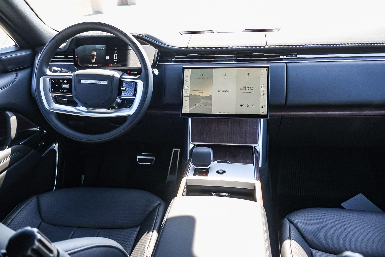 New 2025 Land Rover Range Rover SE image 23
