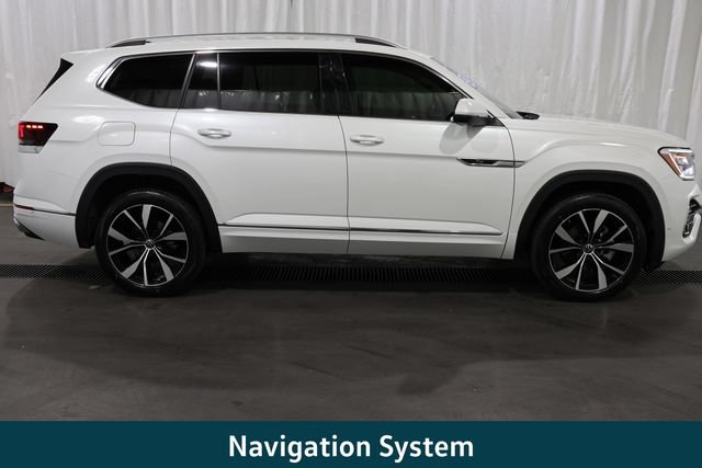 Used 2025 Volkswagen Atlas SEL Premium R-Line AWD/4WD image 2