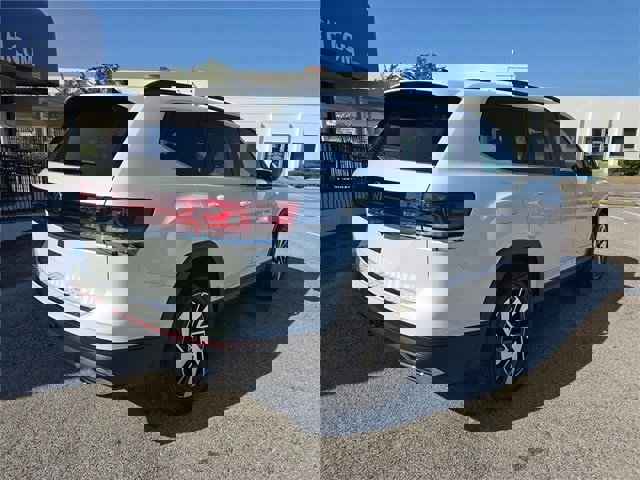 New 2026 Volkswagen Atlas SE image 3