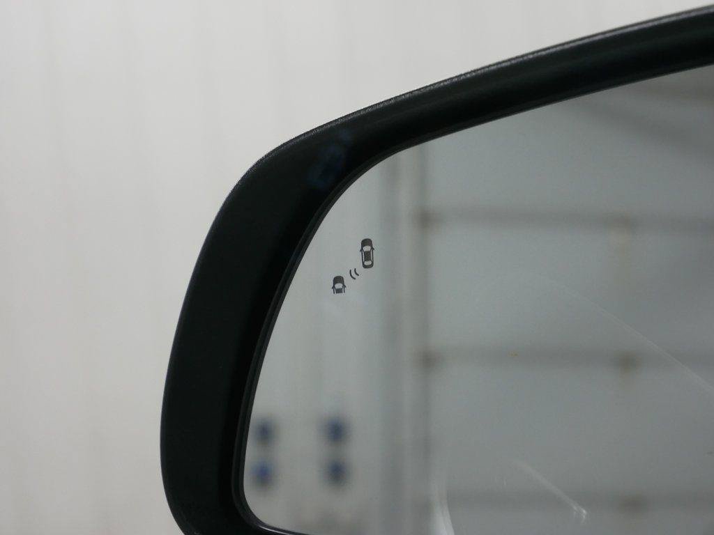 Used 2025 Hyundai Venue SEL FWD image 22
