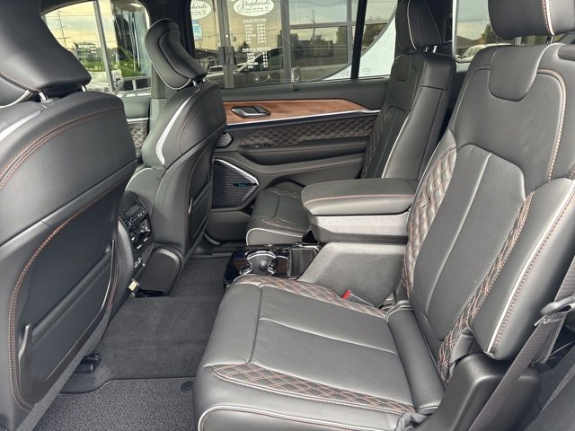 New 2025 Jeep Grand Cherokee L Summit image 15