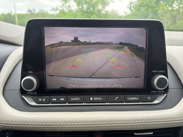 Used 2023 Nissan Rogue SV FWD image 12