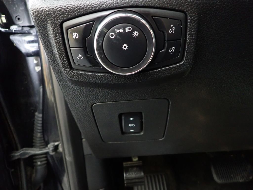 Used 2015 Ford F150 XLT w/ Equipment Group 302A Luxury image 22