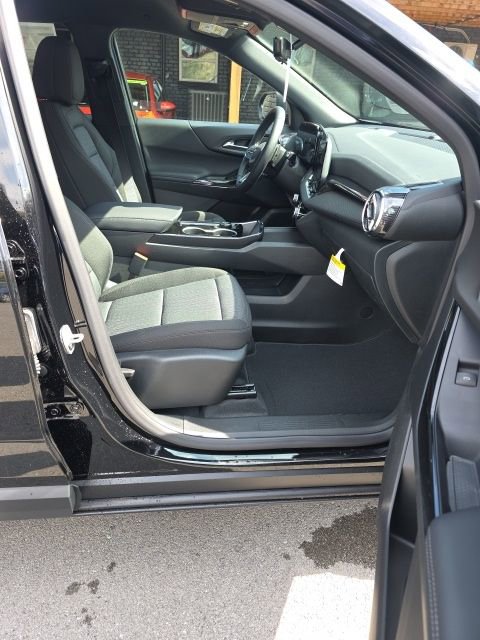 New 2026 Chevrolet Equinox LT w/ Safety and Technology Package image 10