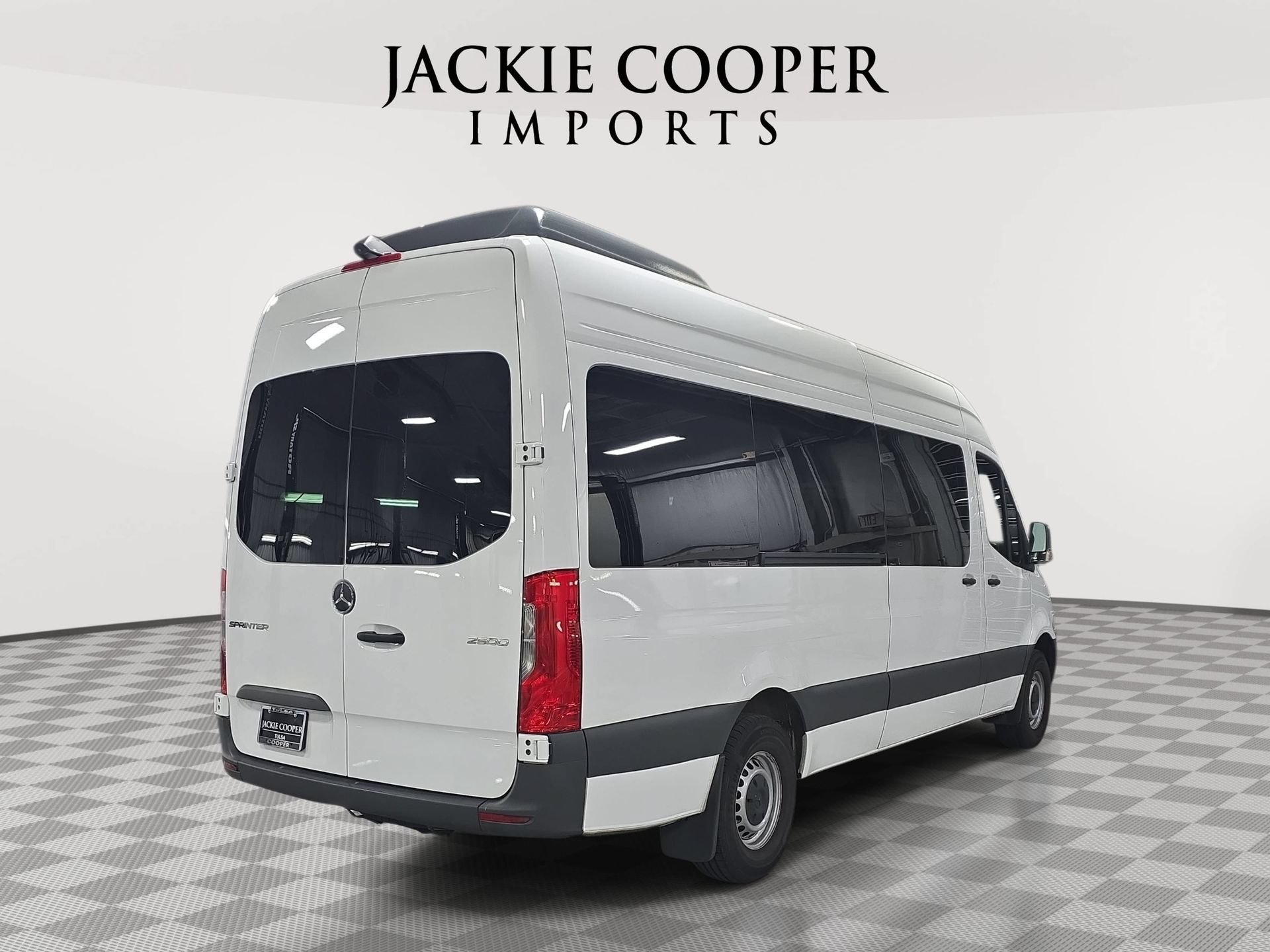 Used 2025 Mercedes-Benz Sprinter 2500 image 5