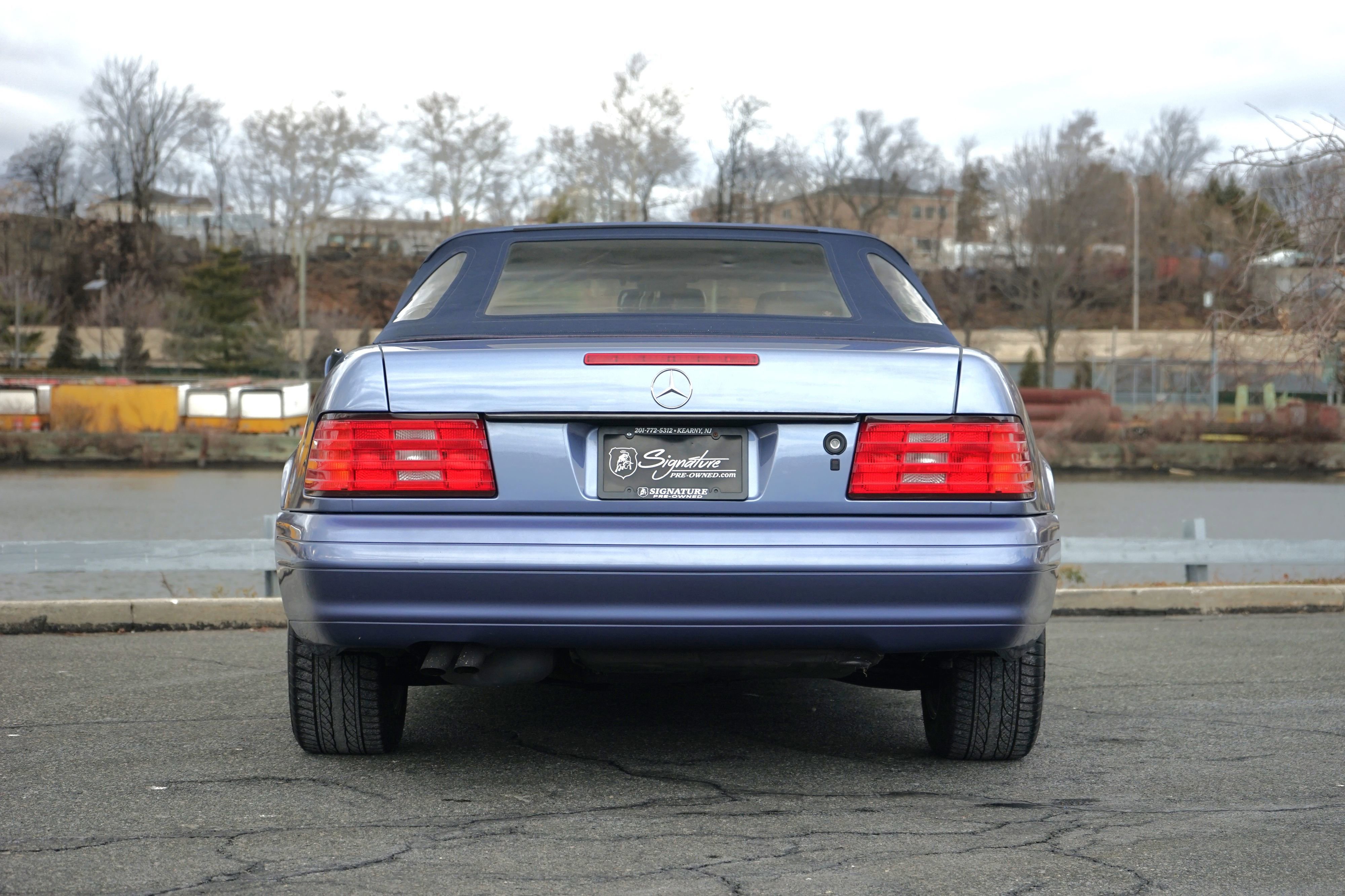 Used 1997 Mercedes-Benz SL 320 image 32