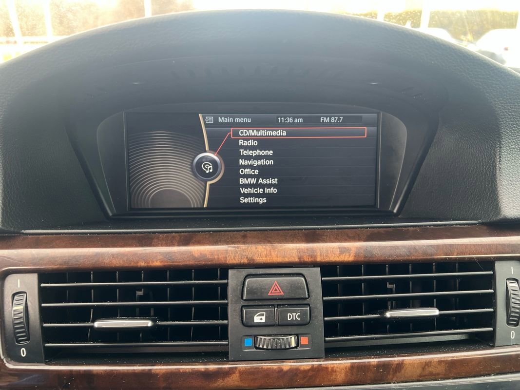 Used 2011 BMW 328i xDrive Coupe image 9