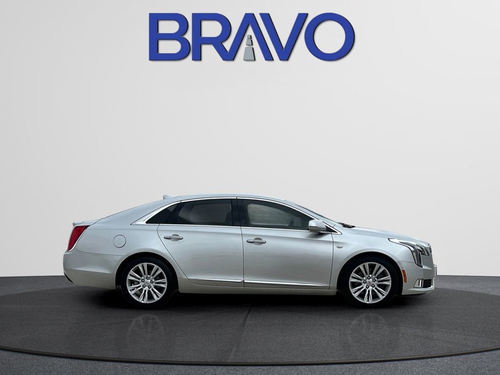 Used 2019 Cadillac XTS Luxury image 3