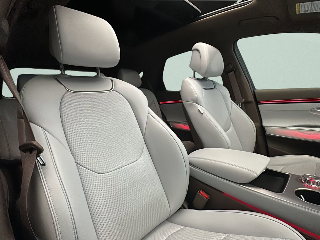 Certified 2026 Genesis GV70 2.5T Advanced image 16