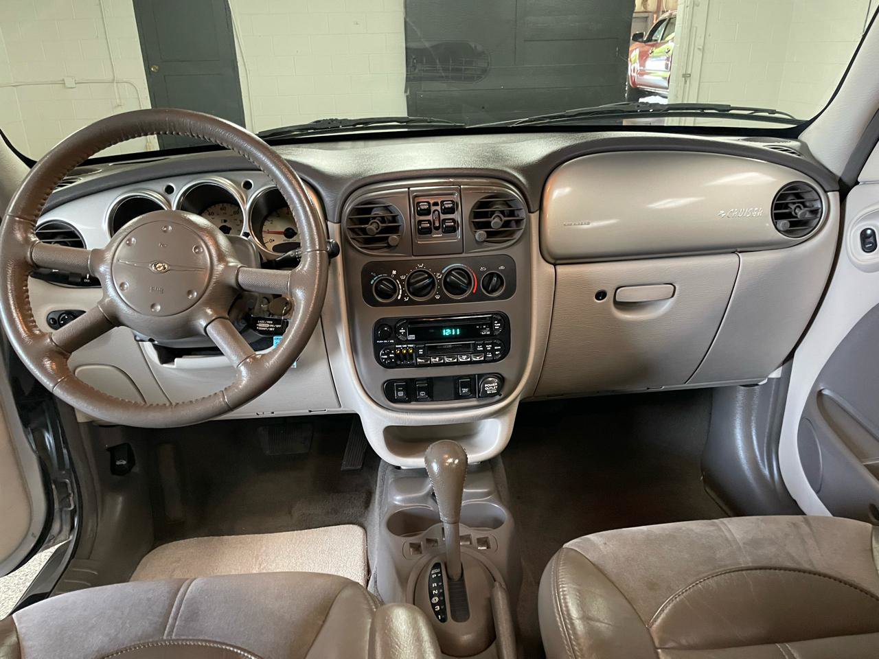 Used 2001 Chrysler PT Cruiser FWD image 13