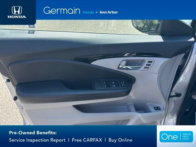 Used 2017 Honda Pilot Touring image 22