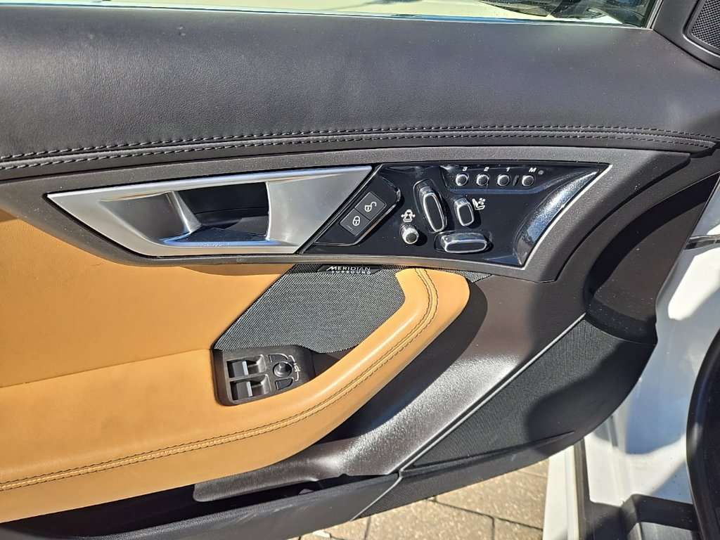 Used 2016 Jaguar F-TYPE S AWD/4WD image 16