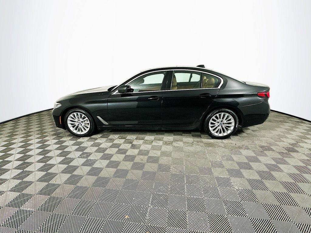 Used 2023 BMW 530i xDrive w/ Executive Package image 5