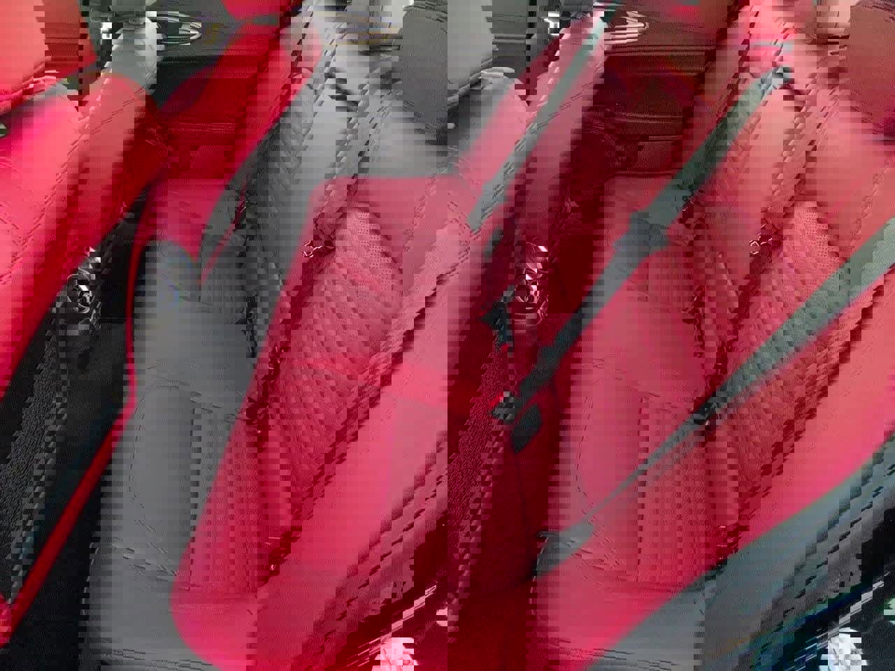 Used 2024 Alfa Romeo Giulia Ti w/ Performance Driving Package image 19