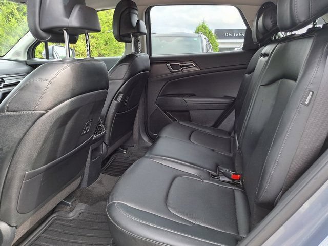 Used 2025 Kia Sportage EX FWD image 26