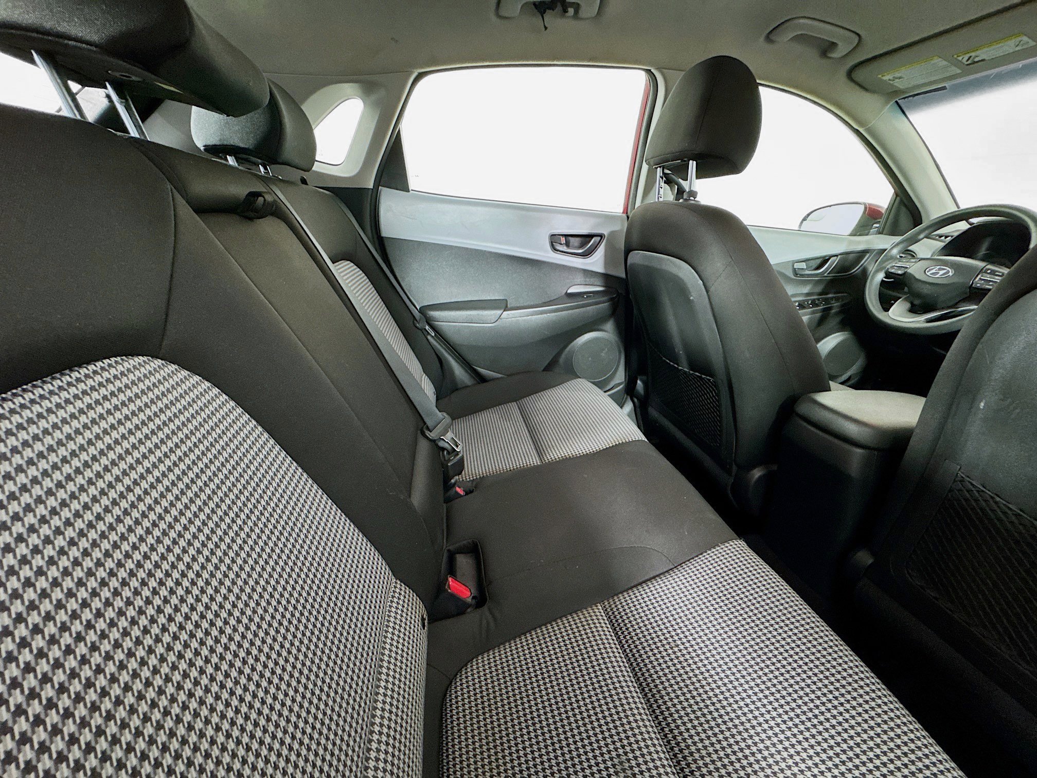 Used 2021 Hyundai Kona SE image 25