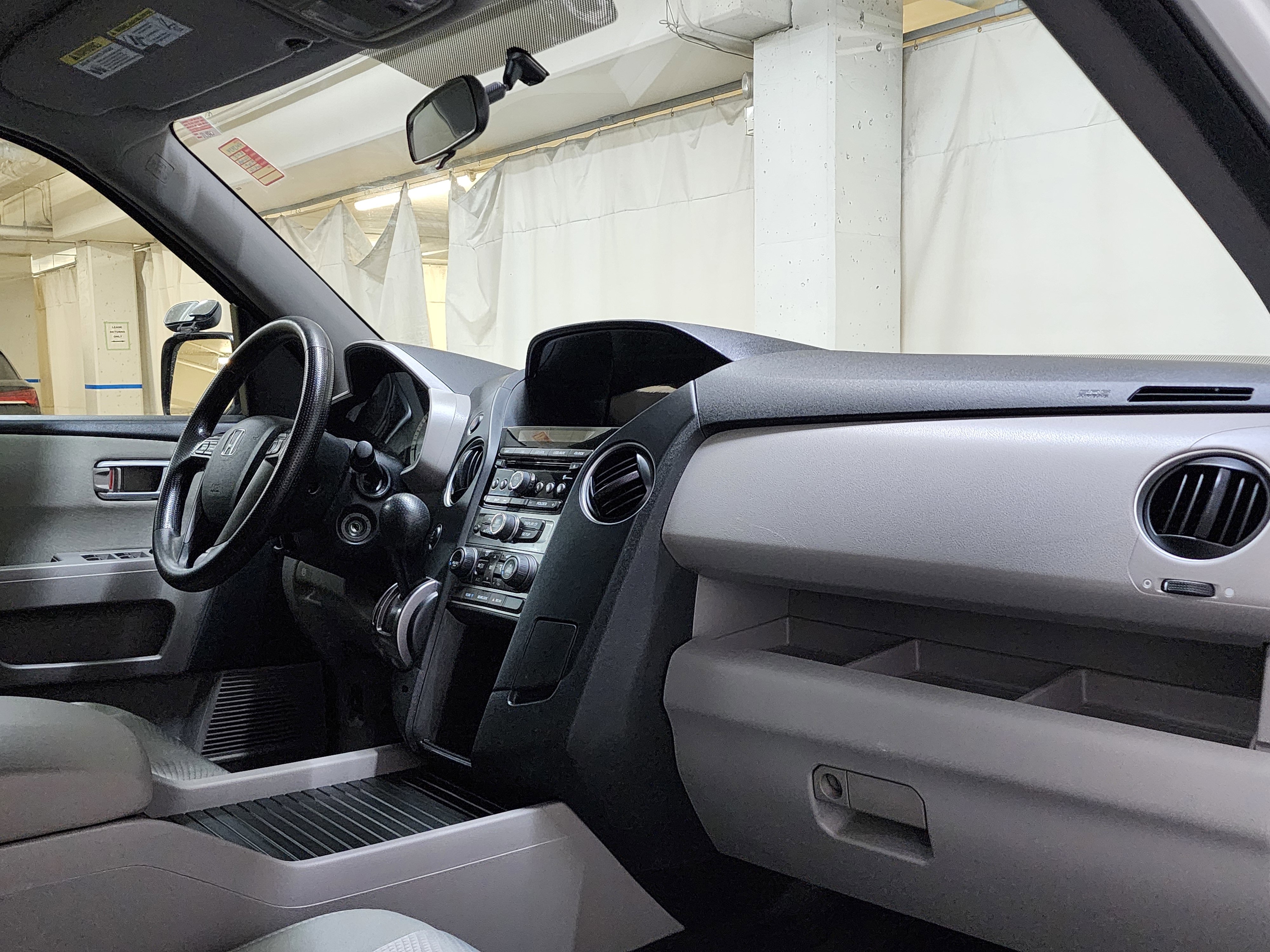 Used 2015 Honda Pilot LX image 24