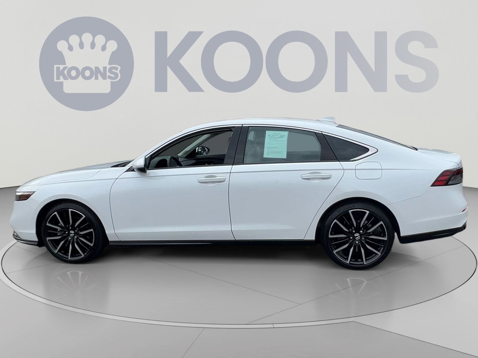 Used 2023 Honda Accord Touring image 8