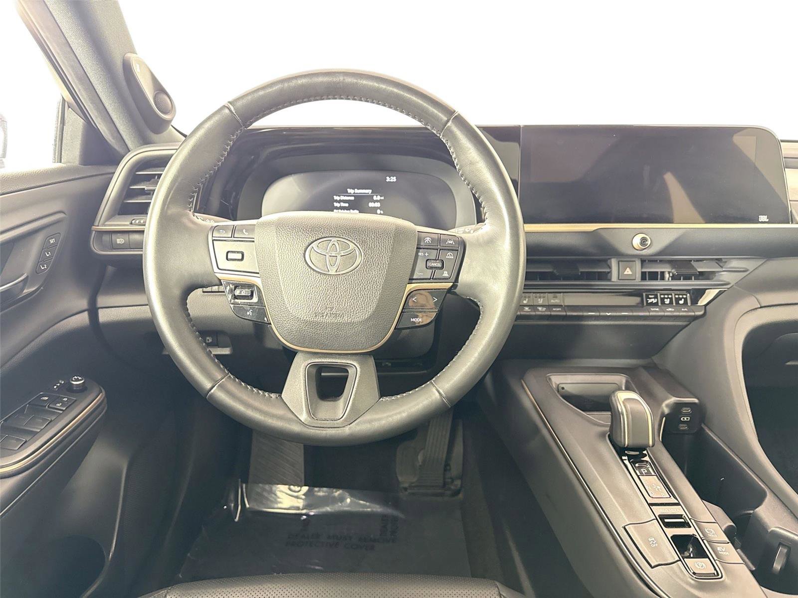 Certified 2023 Toyota Crown AWD/4WD image 33