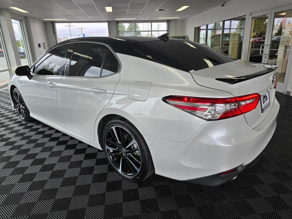 Used 2020 Toyota Camry XLE w/ Driver Assist Package FWD image 5
