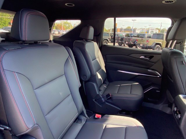 Used 2024 Chevrolet Traverse Z71 w/ Enhanced Driving Package AWD/4WD image 19