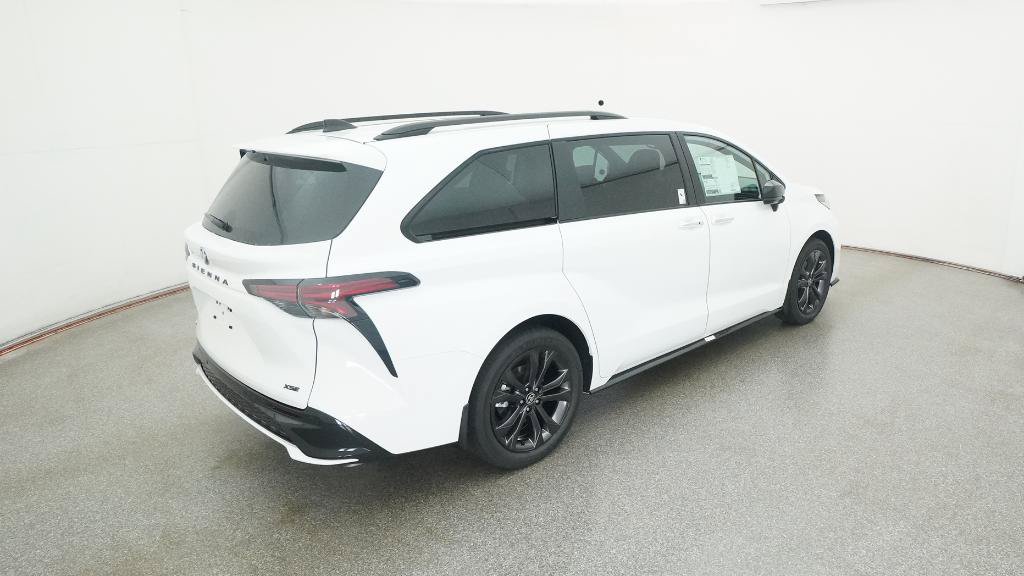 New 2025 Toyota Sienna XSE FWD image 12