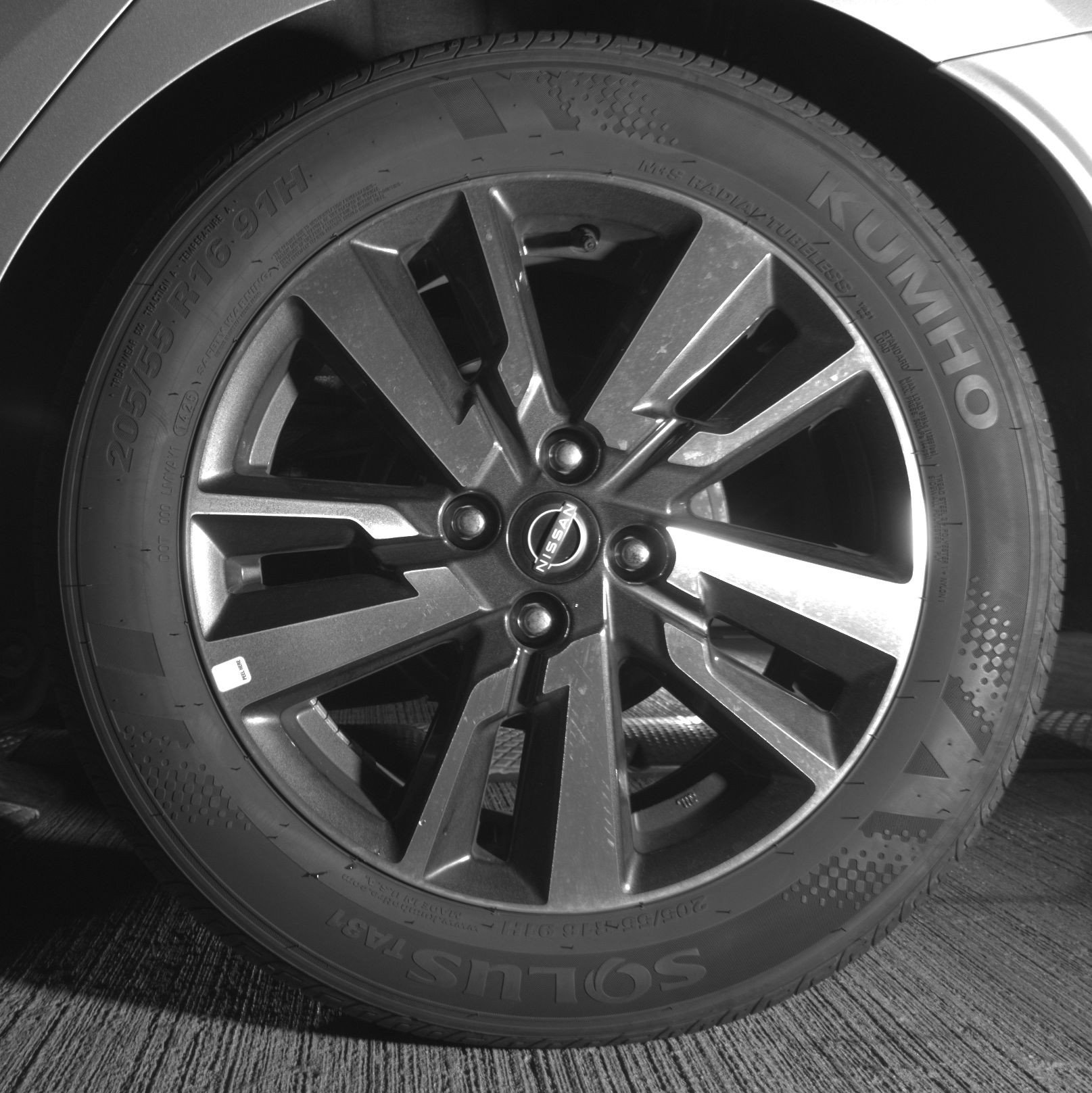 Used 2025 Nissan Versa SV image 14