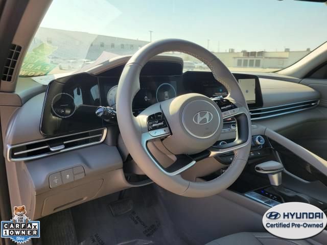 Used 2025 Hyundai Elantra SEL FWD image 17