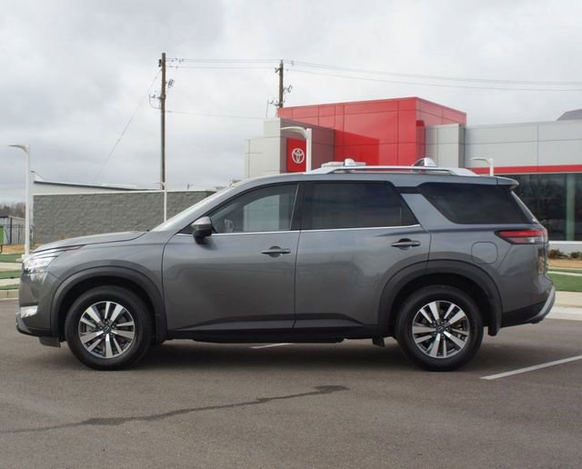Used 2024 Nissan Pathfinder SL image 6