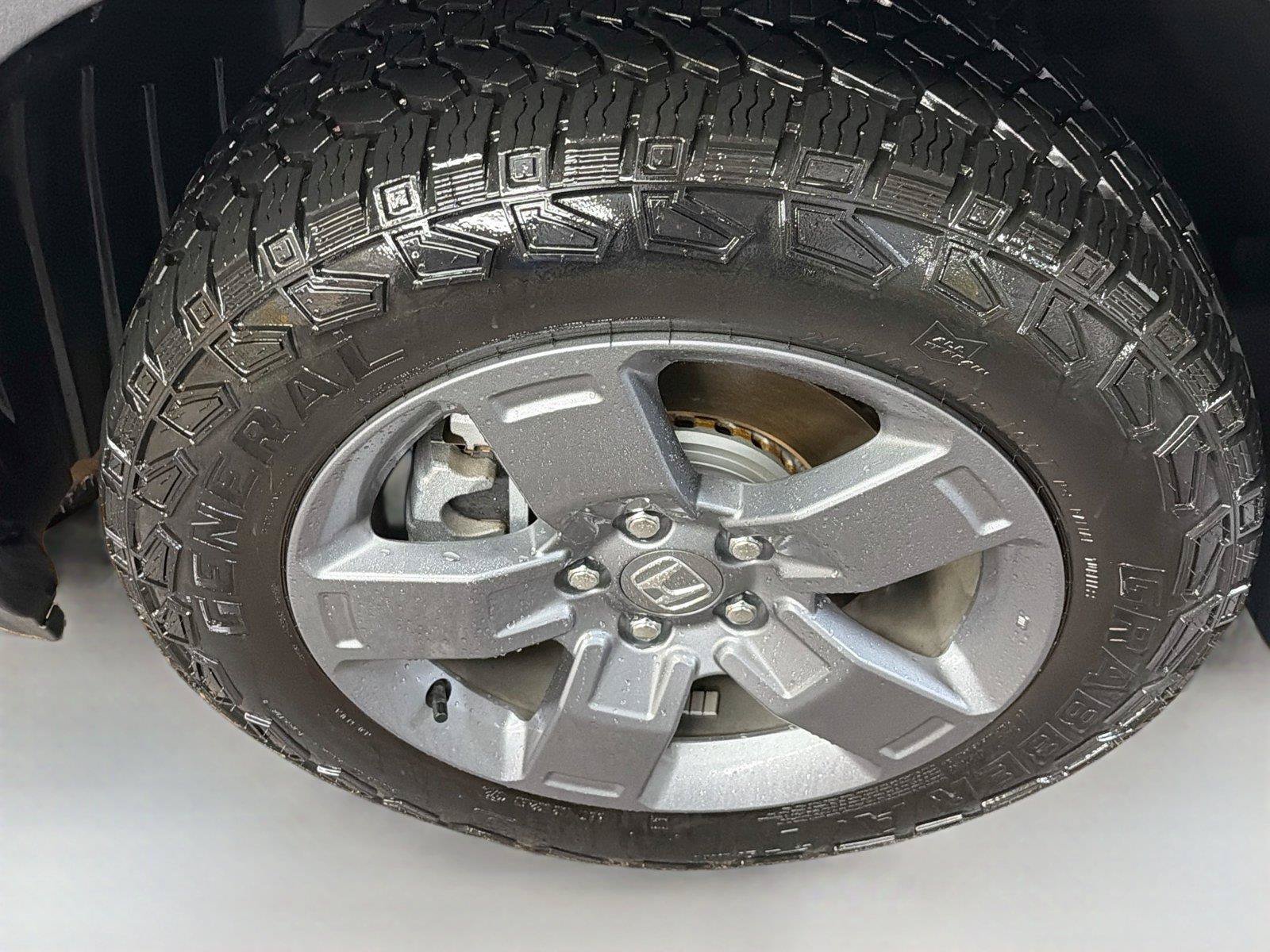 Used 2025 Honda Ridgeline TrailSport image 29
