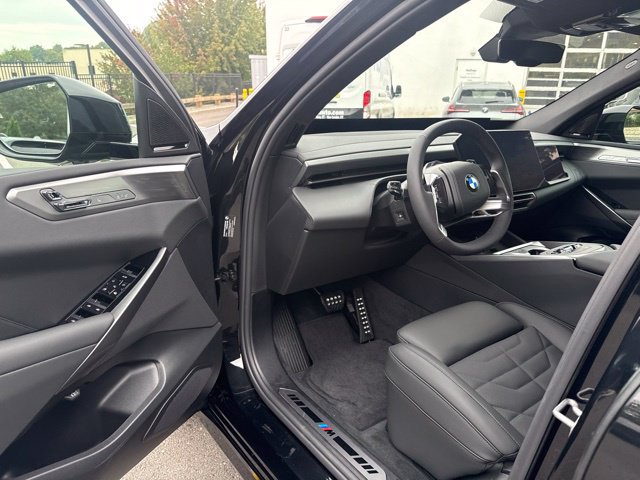 New 2027 BMW X5 xDrive40i w/ M Sport Professional Package AWD/4WD image 15