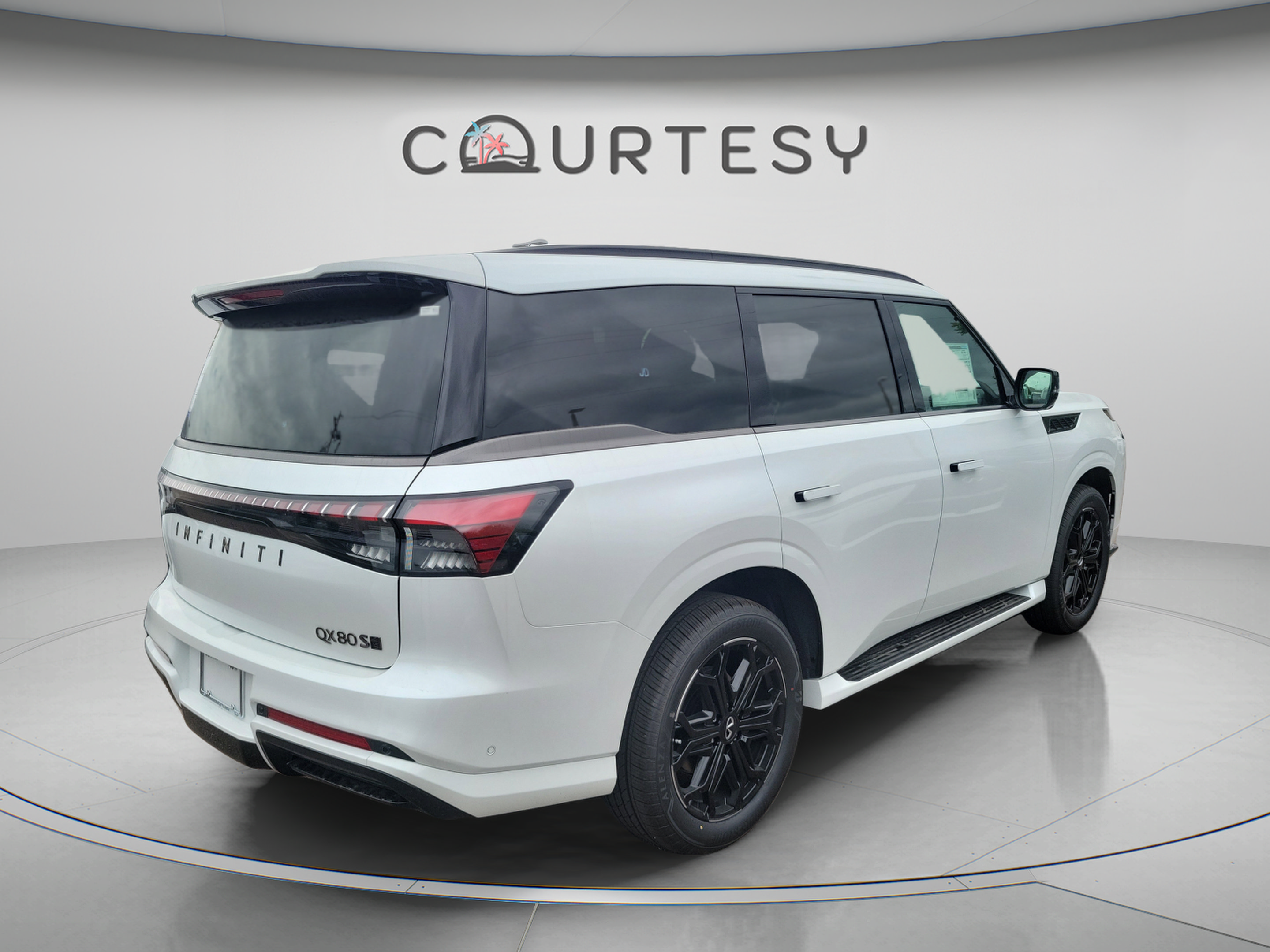 New 2026 INFINITI QX80 4WD image 3