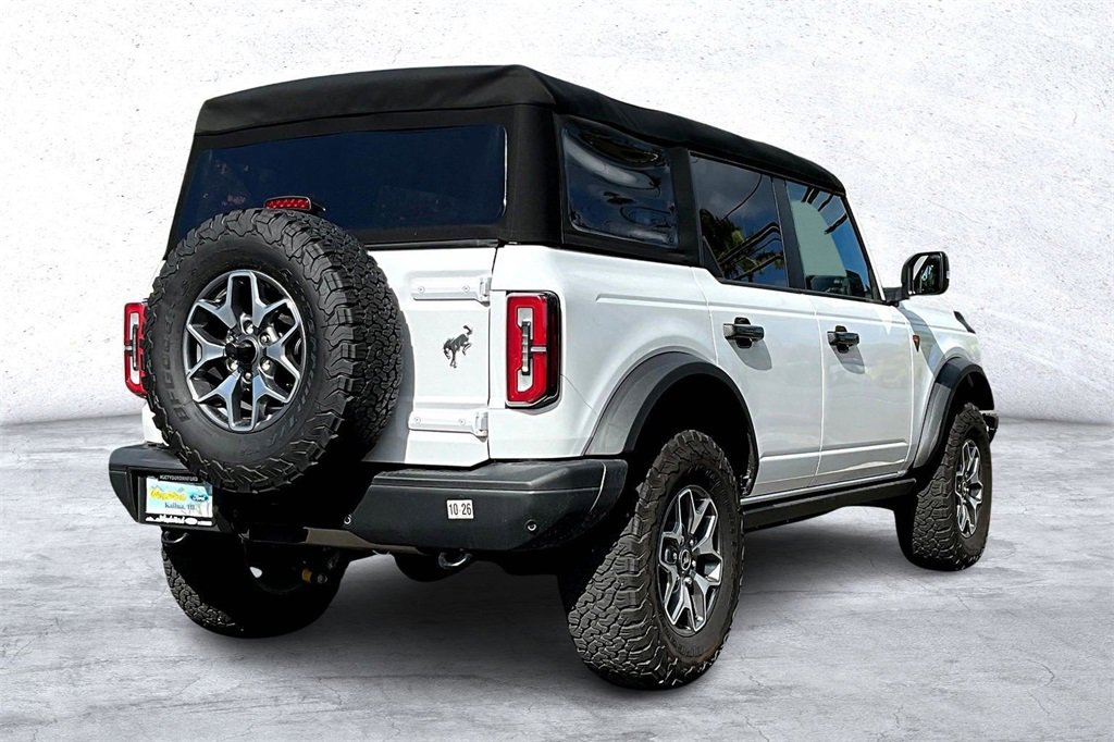 Used 2024 Ford Bronco Badlands image 2