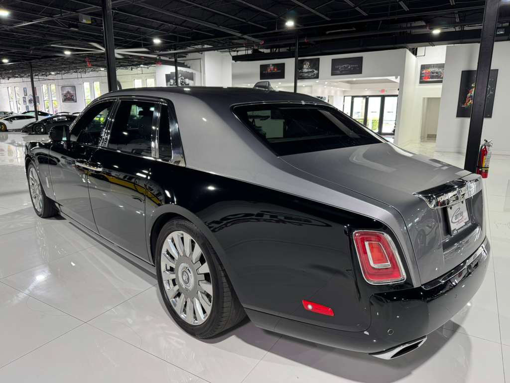 Used 2019 Rolls-Royce Phantom Sedan image 5