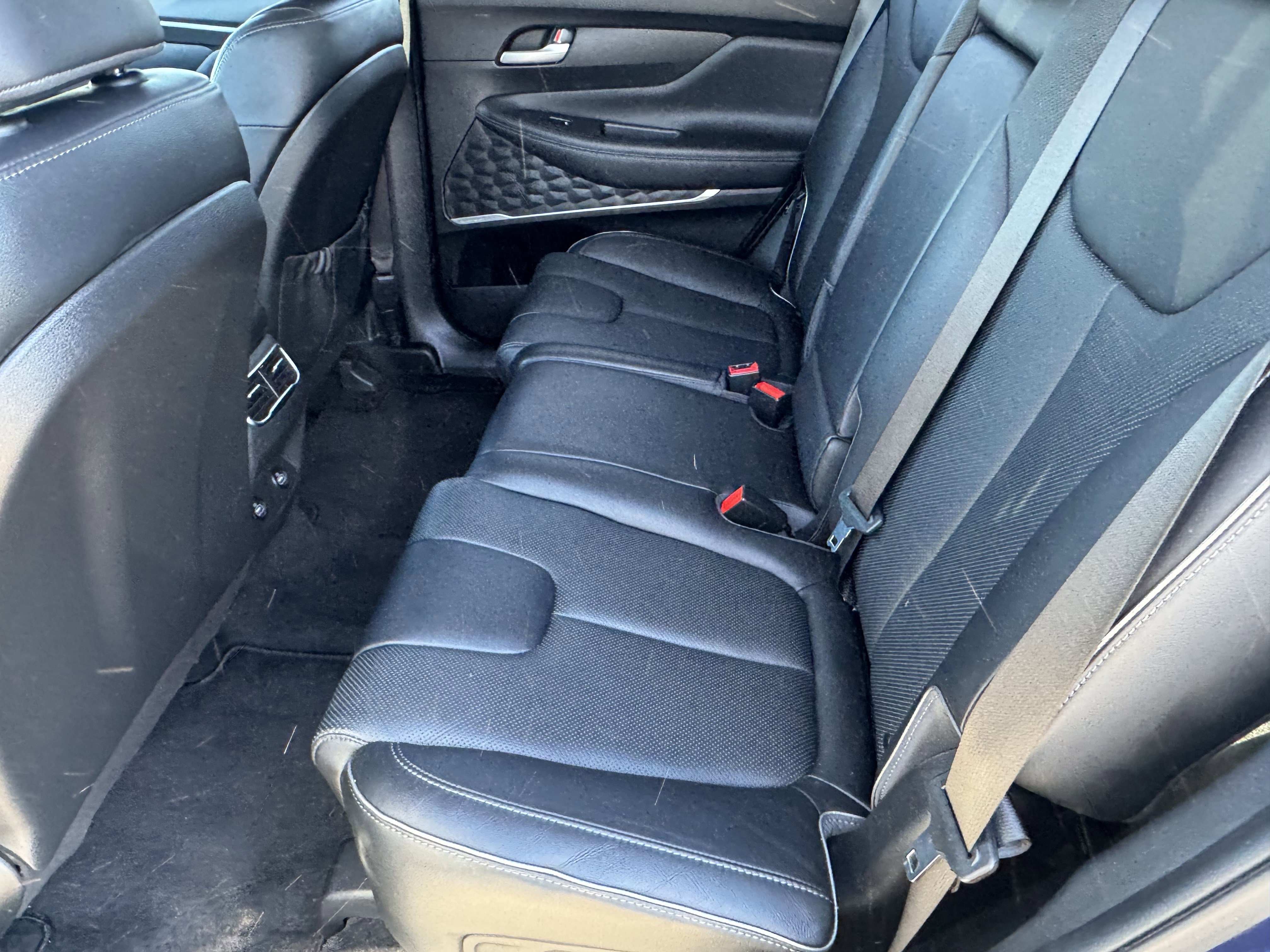 Used 2022 Hyundai Santa Fe SEL w/ Convenience + Premium Package image 11