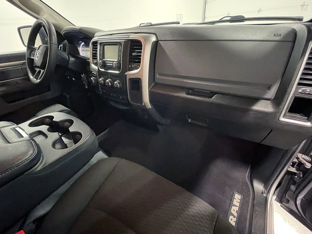 Used 2019 RAM 1500 Classic Warlock AWD/4WD image 27
