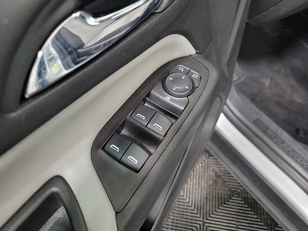 Used 2020 Chevrolet Equinox LS w/ LPO, Cargo Package AWD/4WD image 27